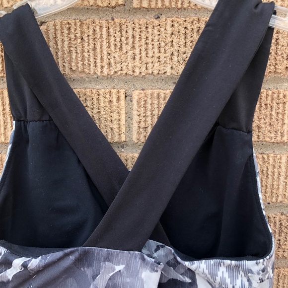 Prana Athletic Yoga Top with Built in Bra - Picture 4 of 5